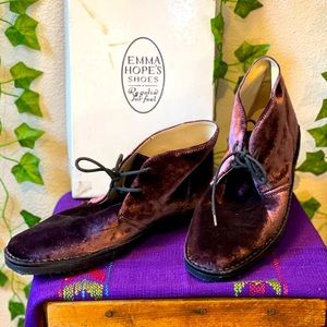 Rare authentic Emma Hope purple velvet shoe